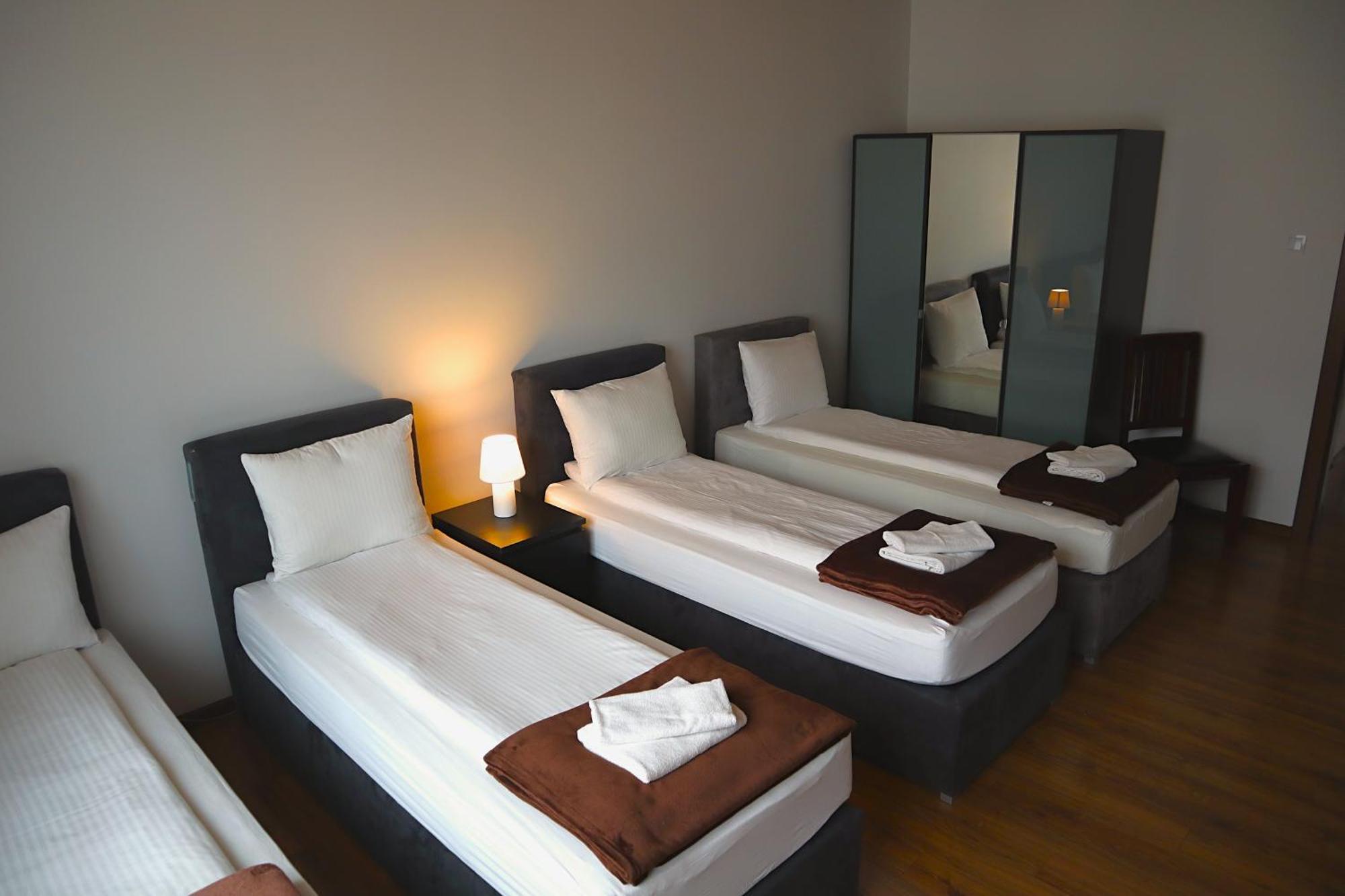 Fogra Travel Apartment Краков Экстерьер фото